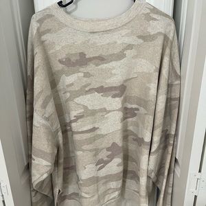 camo american eagle crewneck